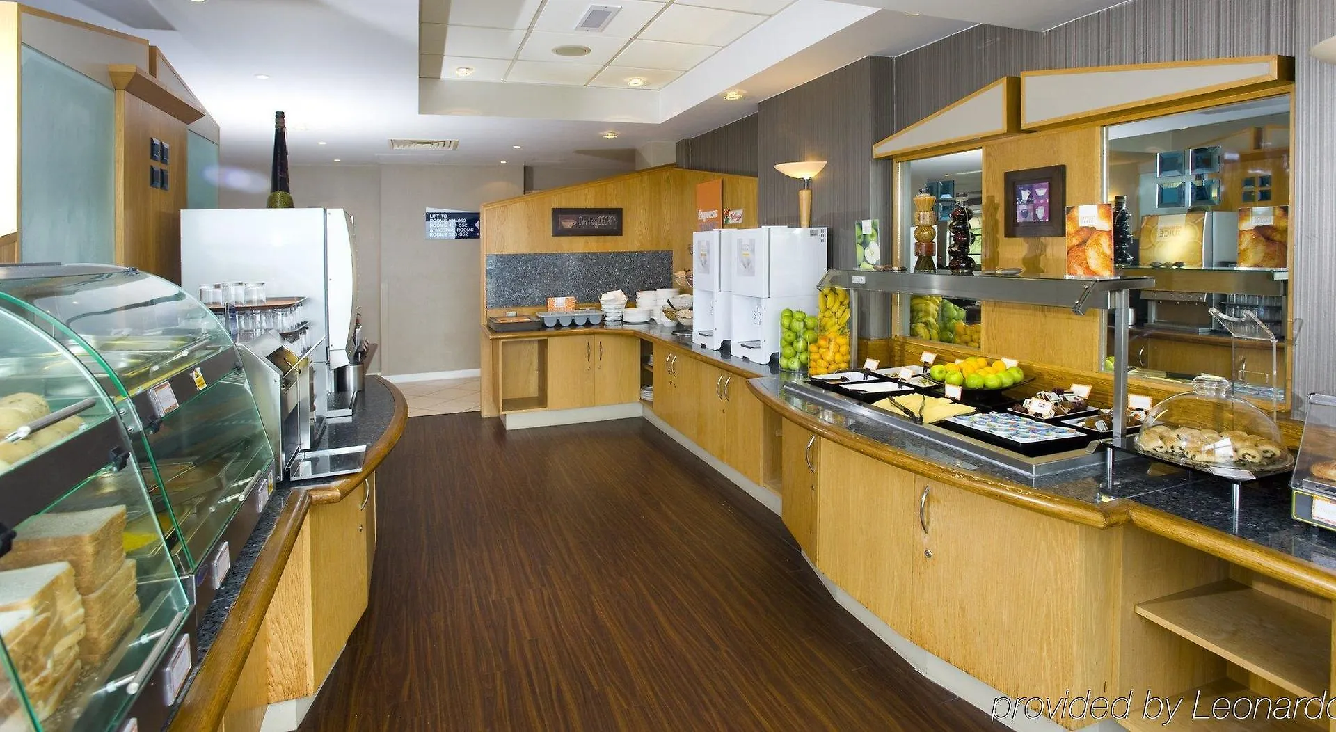 Holiday Inn Express London Luton Airport By Ihg